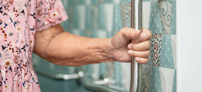 Does Hospice Bathe Patients?